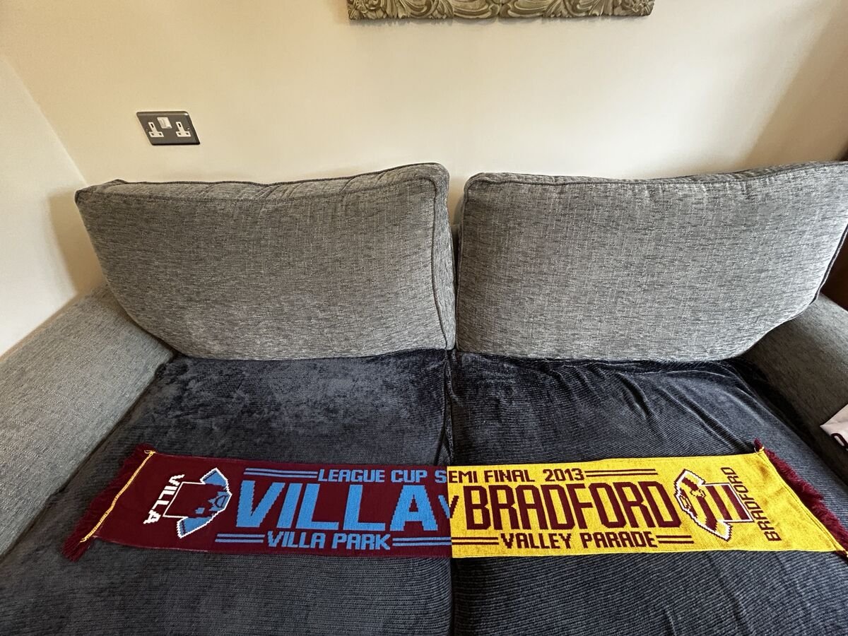 Aston Villa v Bradford City - League Cup semi-final 2013 scarf