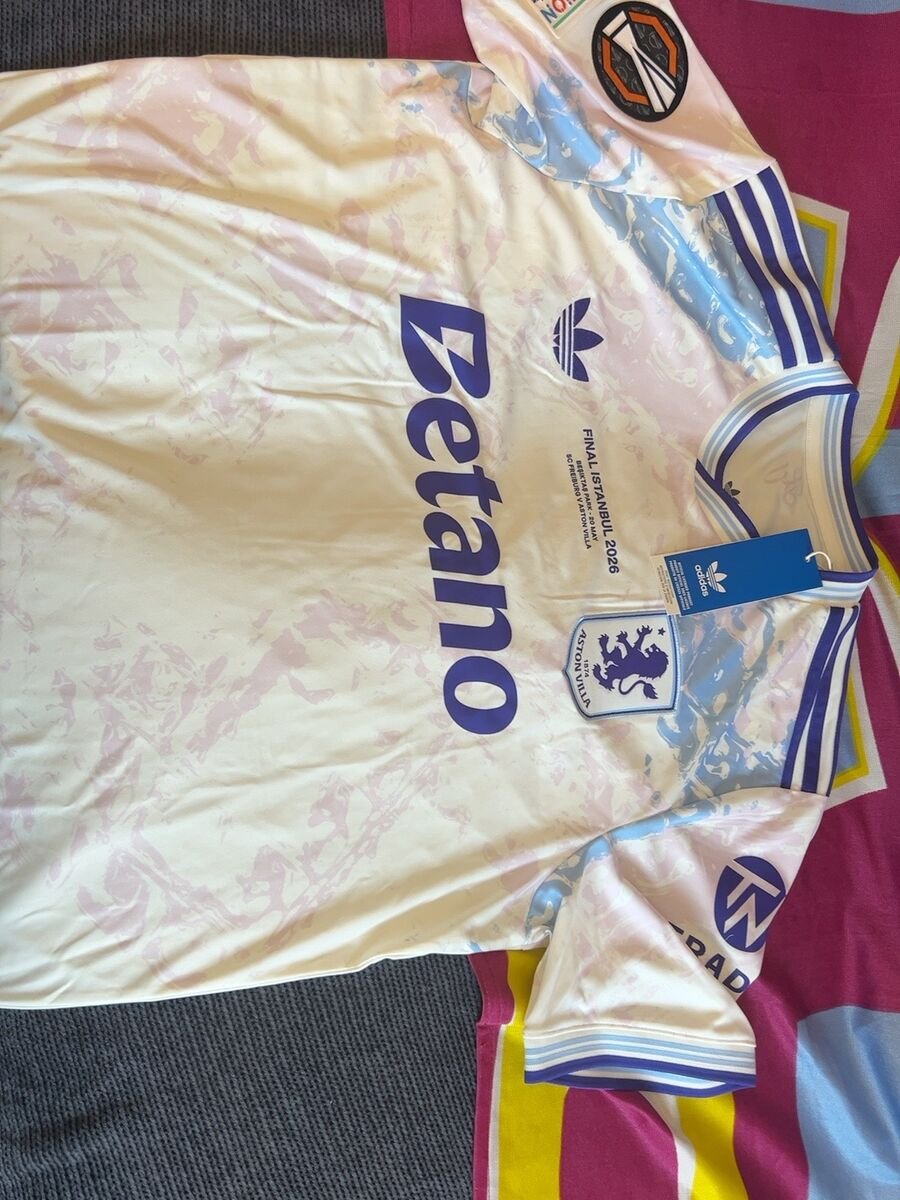 2025/26 European final special / cream pastel