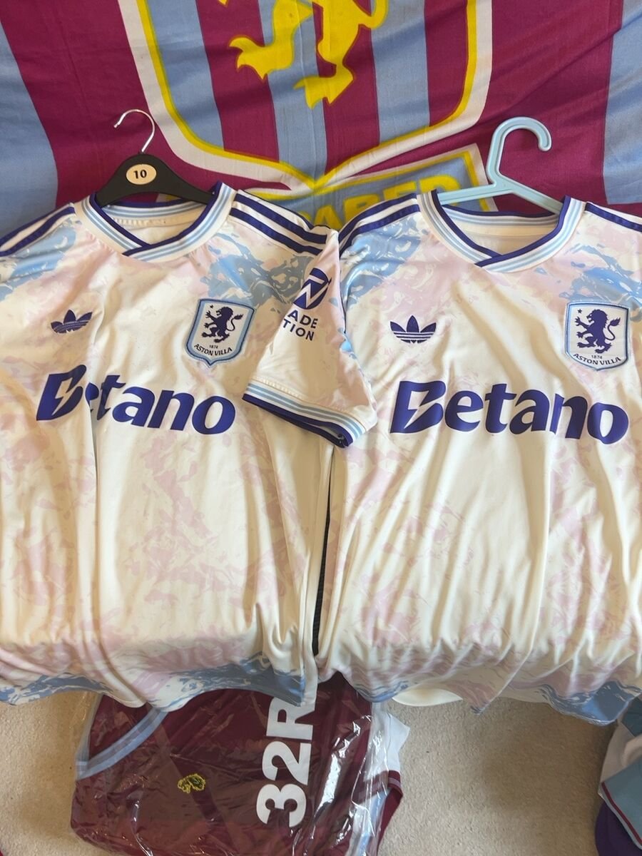 2025/26 European final special / cream pastel