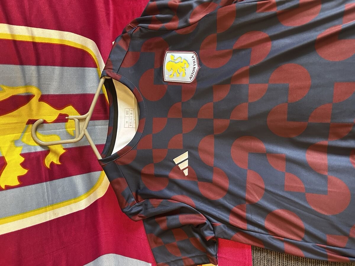 2024/25 Pre-match / claret-grey pattern