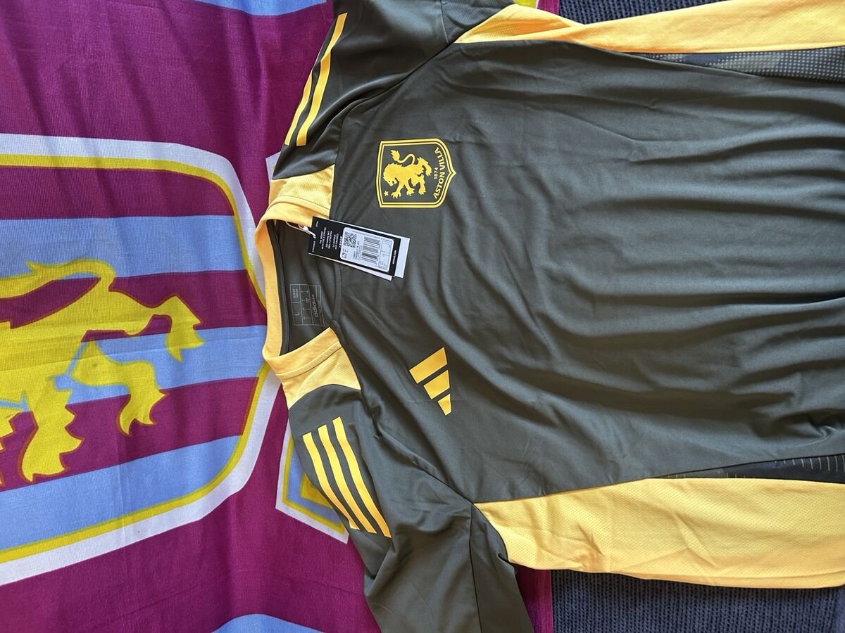 2024/25 Training / rain top - grey and gold