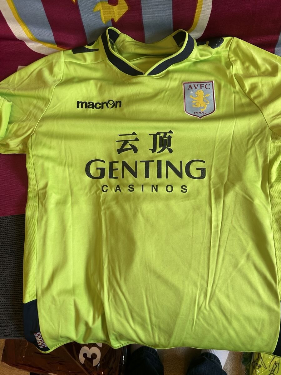 2012/13 Goalkeeper - neon yellow