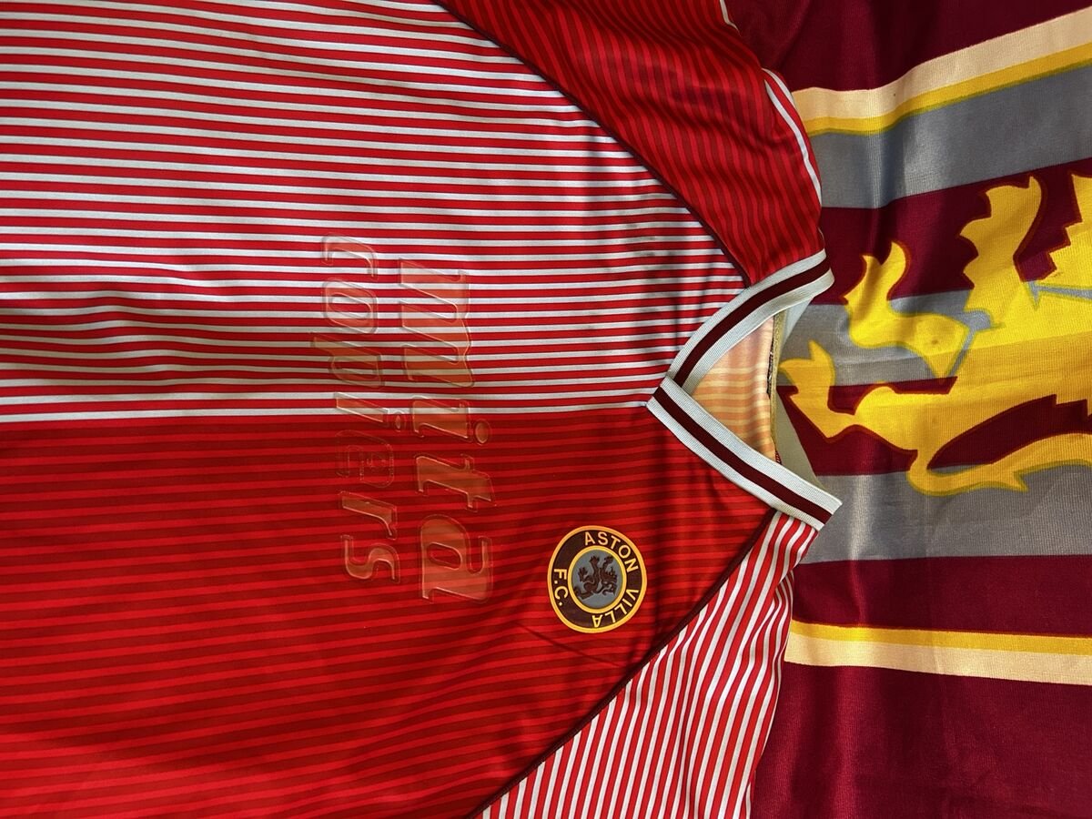 Retro / commemorative - season to confirm Commemorative / retro - red striped