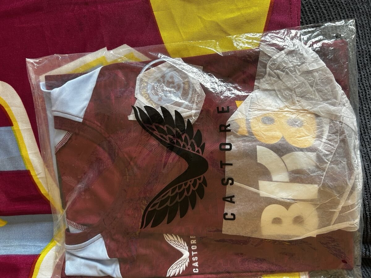 2022/23 Home - claret with light blue sleeves