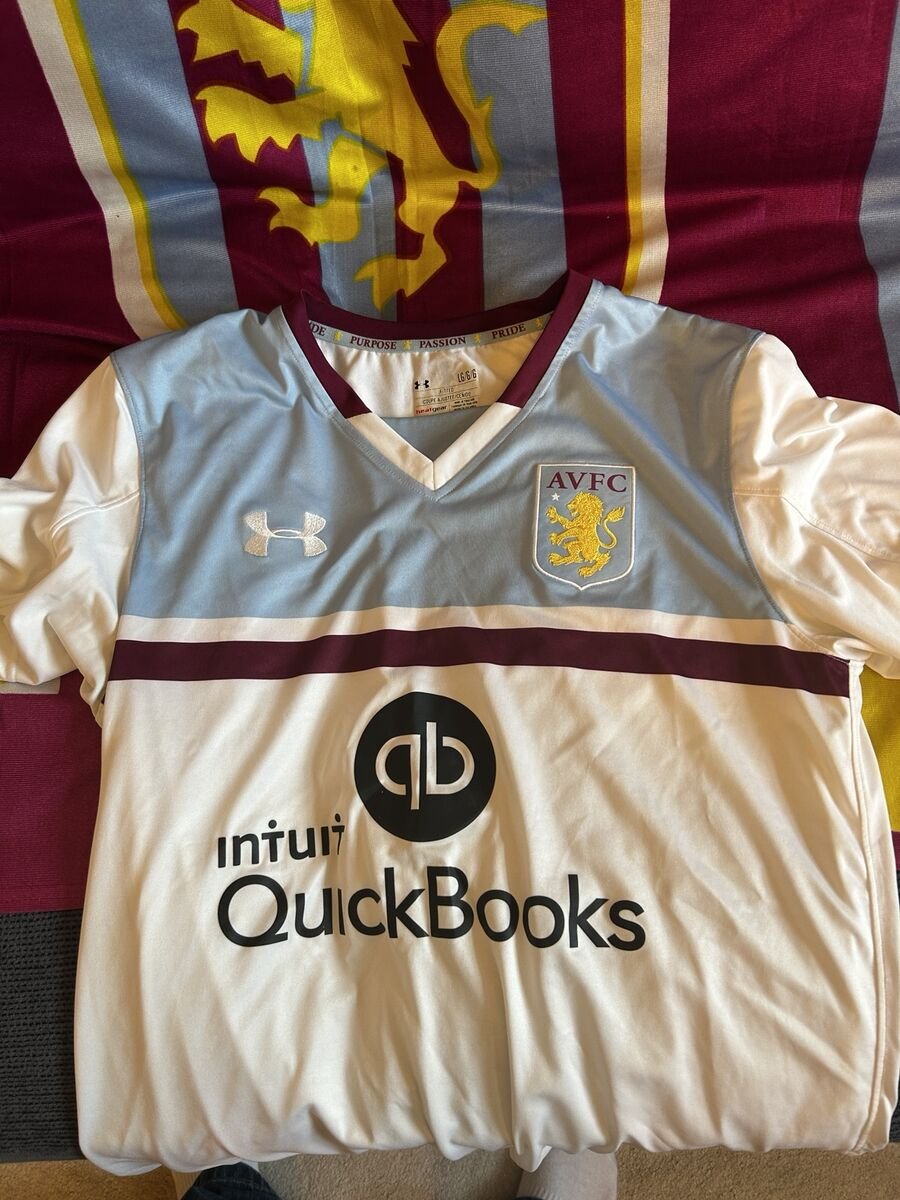 2016/17 Away - white/light blue with claret chest band
